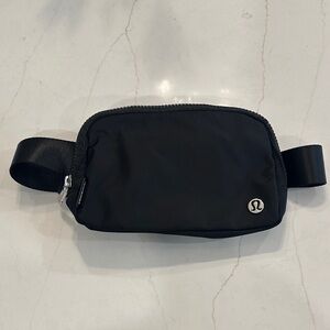 Brand new Lululemon Everywhere Belt Bag 1L Black
